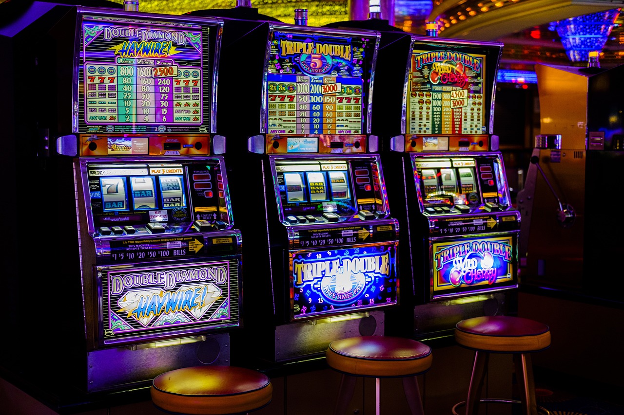 Spin Into the Season: Christmas Bonuses and Slot Strategies