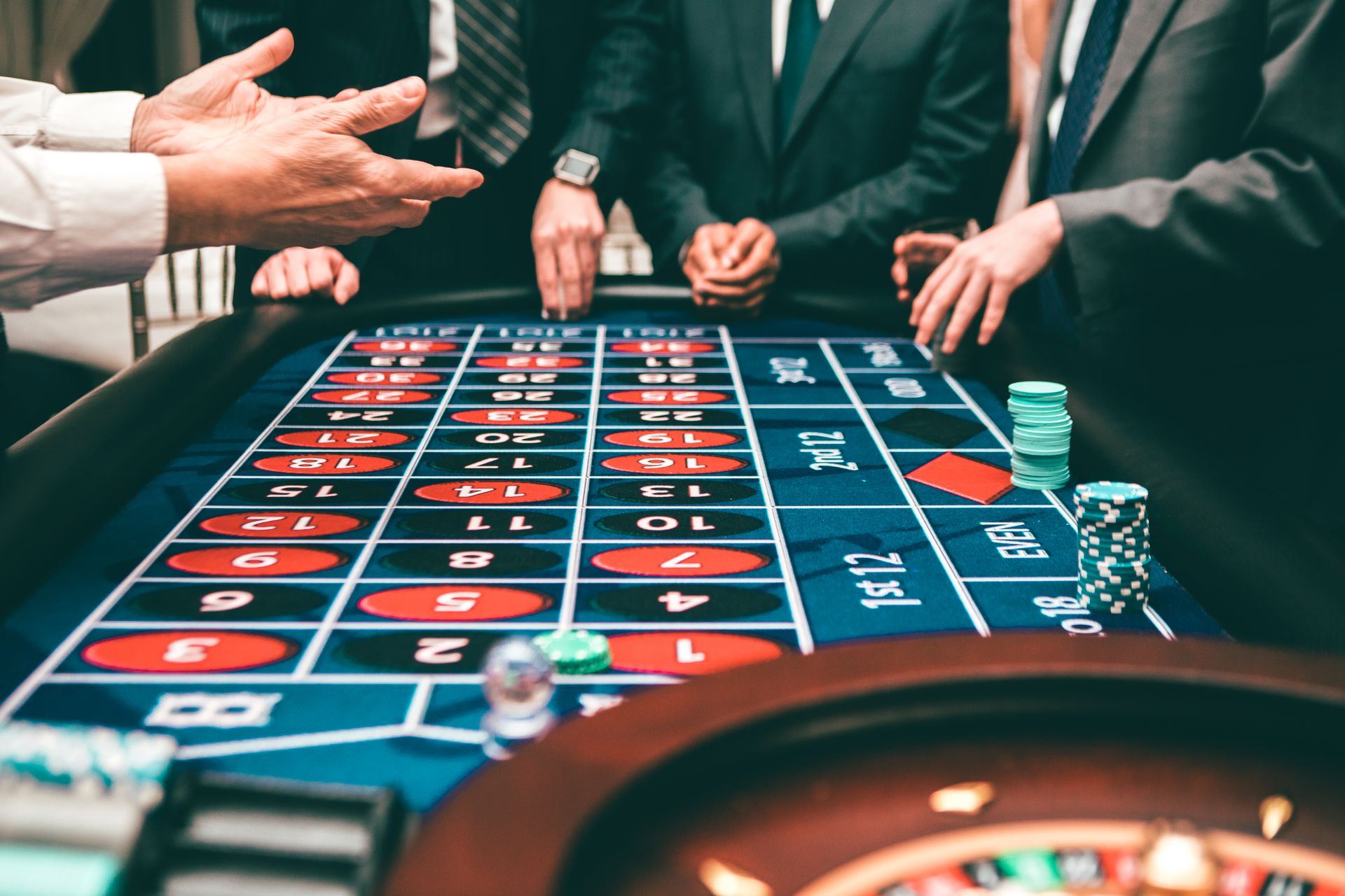 Why Some Digital Table Games Offer Several Versions of the Same Classic Game